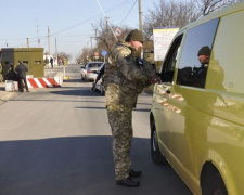 Утренняя сводка с донбасских КПВВ: легче всего проехать через «Гнутово»