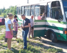 На Донетчине социальный автобус связал два прифронтовых поселка с цивилизацией