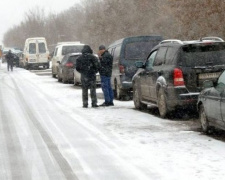 Очереди на КПВВ на Донбассе из-за непогоды не исчезли 