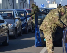 Увеличилась нагрузка на пункты пропуска у донбасской линии разграничения