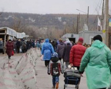 Ситуация на донбасских КПВВ: огромные очереди и обледенение