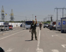 Ситуация на КПВВ: со стороны неподконтрольной территории собралось большое количество авто