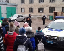 Школьники Авдеевки попали в полицию (ФОТО)