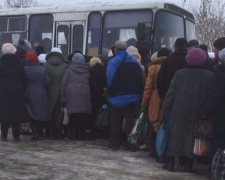 На КПВВ в Донецкой области будут бороться с нелегальными перевозчиками: чего ждать