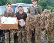 «Симики» из Авдеевки привезли военным «кикимору», а гражданским - воду (ФОТО)