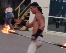 Дядя Фёдор развлекал авдеевцев огнём (ФОТО)