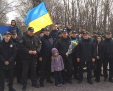 Авдіївські правоохоронці влаштували поетичний флешмоб до дня народження великого Кобзаря (ФОТО+ВІДЕО)