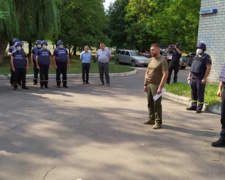 В Авдеевке начали второй этап восстановительных работ поврежденного жилья