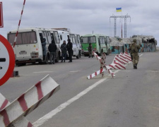 Утром в Донецкой области открылись три из четырех КПВВ, самые большие очереди - у «Марьинки»