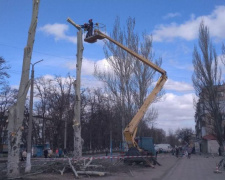 Авдеевка: внешний вид центрального проспекта меняется на глазах (ФОТОФАКТ)