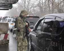 Ситуация на  КПВВ: на пунктах пропуска утром выстроились большие очереди