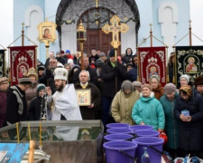 Водохрещення в Авдіївці: де і коли можна освятити воду