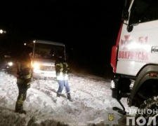 Сніг з дощем та обмеження руху: що коїться на Донеччині