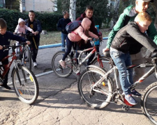 Авдеевские школьники поддержали День без автомобилей (ФОТО)