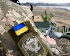 На Донбасі бойовики продовжують стріляти