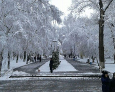 В Авдеевку пришла сказочная зима (ФОТОФАКТ)