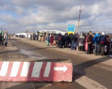 Более 30 человек не пропустили через КПВВ на Донбассе