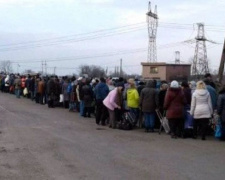 Утро на КПВВ на Донбассе: где самые большие очереди