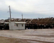 На одном из донбасских КПВВ возникли большие проблемы