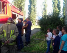 Школьники Авдеевки почувствовали себя спасателями (ФОТО)