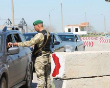 Появилась полная сводка с донбасских КПВВ: статистика, очереди, гуманитарный груз и попытка дать взятку