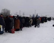 Одиннадцать человек &quot;завернули&quot; на донбасских КПВВ  за сутки