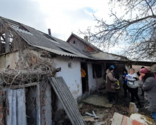 В Авдіївці продовжують обстежувати житло, зруйноване внаслідок обстрілів