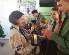 В Авдіївку пластуни доставили Вифлеємський вогонь миру (ФОТО та ВІДЕО)