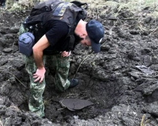 У полі поблизу Авдіївки стався вибух