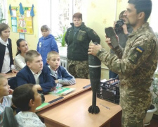 Авдеевские «симики» делились важными знаниями и передавали помощь (ФОТО)