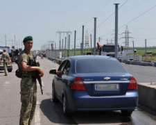 Утром у донбасских КПВВ большие очереди образовались в сторону выезда на неподконтрольную территорию