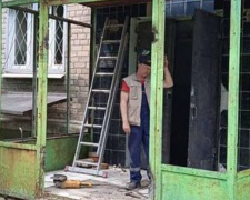 В Авдеевке &quot;окультурят&quot; вход в городской отдел культуры