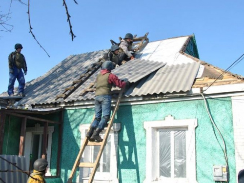 Спасатели устраняли последствия обстрелов на трех улицах Авдеевки: опубликованы фото