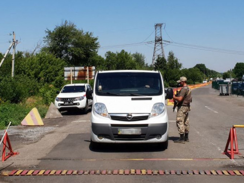 Динамичный поток:  самые большие автоочереди на линии разграничения скопились на "Новотроицком"