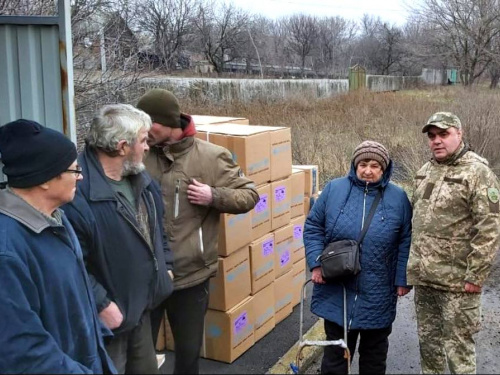 "Тепла допомога": Авдіївська влада продовжує підтримувати мешканців громади