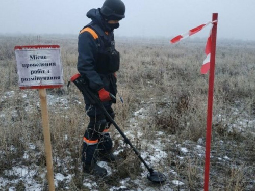 Три сотни боеприпасов нашли и обезвредили пиротехники Донетчины