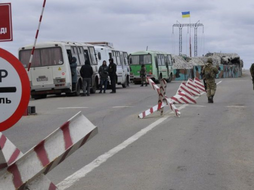 Утром 31 марта в донбасских пунктах пропуска зафиксированы маленькие очереди