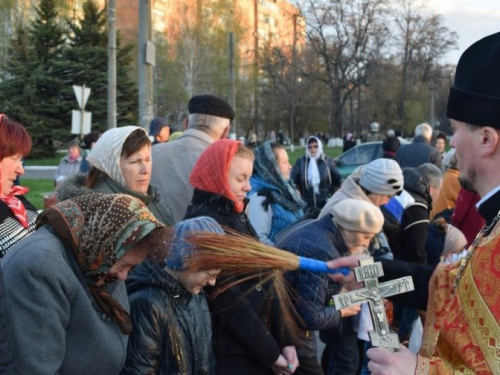 Авдеевка отметила светлый праздник Пасхи (ФОТООТЧЕТ)