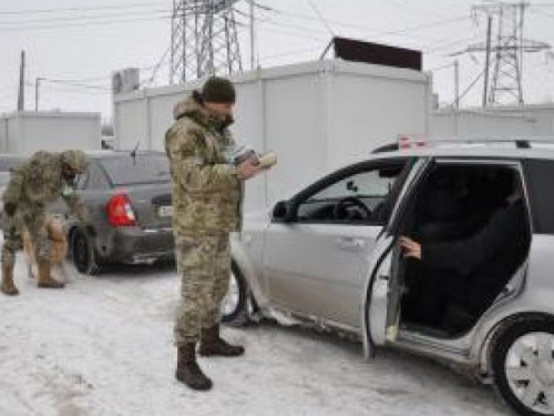 В трех КПВВ у линии разграничения произошли задержания