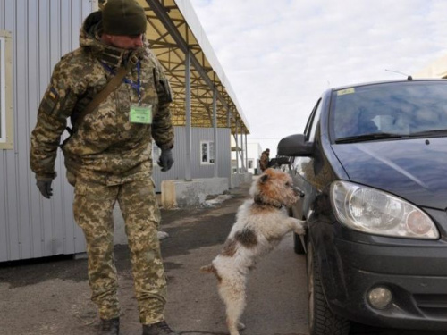 Новые задержания в донбасских КПВВ: появились подробности