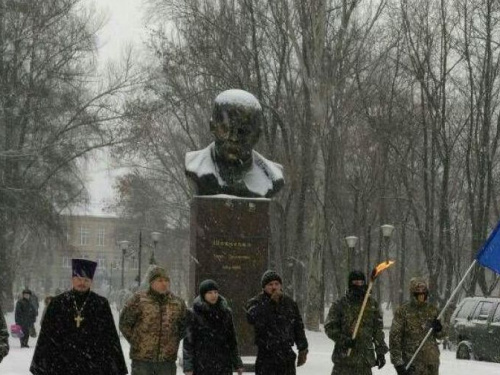 Метель не помешала авдеевцам отметить День Соборности: ФОТОРЕПОРТАЖ