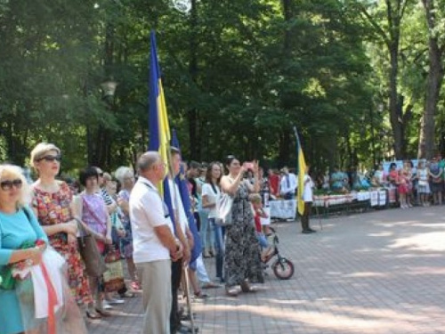 Авдеевка отпраздновала День Конституции Украины (ФОТОРЕПОРТАЖ)