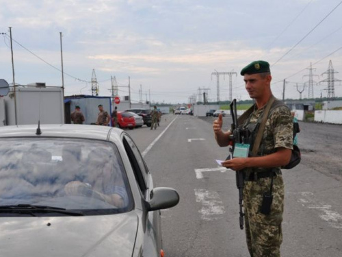 Ситуация в КПВВ утром, 13 августа: в «Новотроицком» пробка