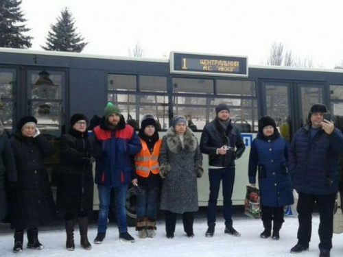 В Авдеевке ищут перевозчика