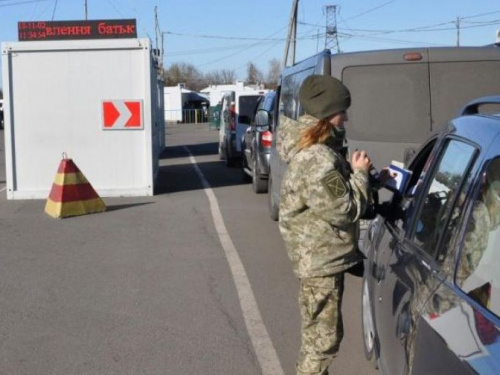 В КПВВ Донетчины проезда ожидают 270 единиц транспорта, - Госпогранслужба