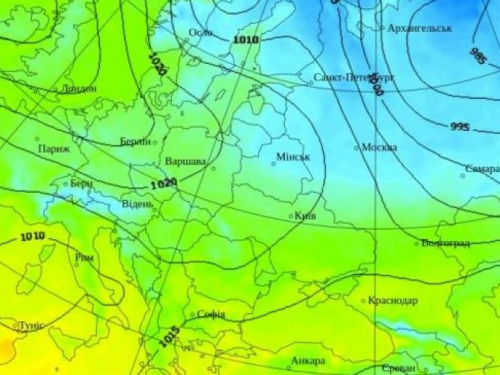 В Україну йдуть сильні вітри з дощем