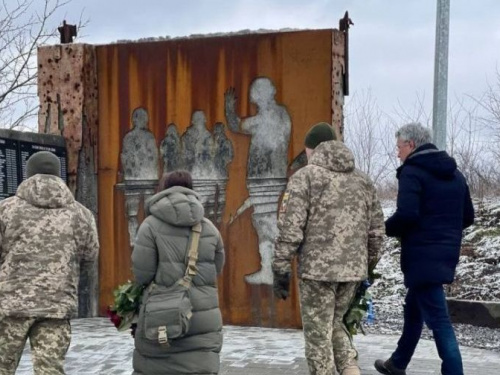 Західні журналісти побували "на нулі" в Авдіївці