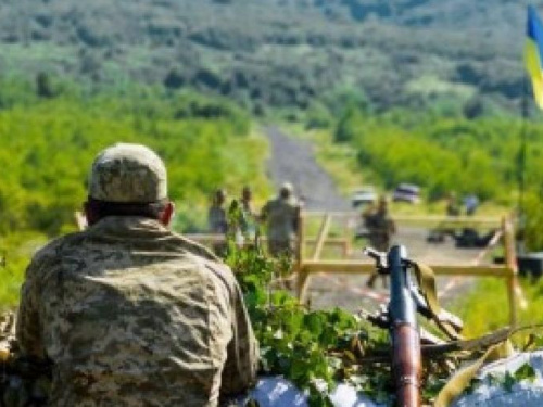 Сутки в ООС: в ходе боев на Донбассе ранен украинский военный