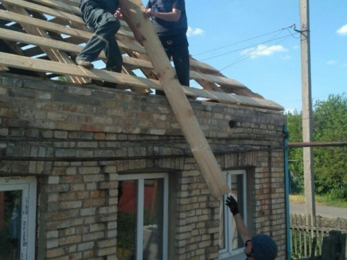 Донбасс восстанавливают и спасают от взрывов (ФОТО + ВИДЕО)