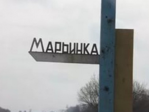 Прифронтовая Марьинка под обстрелом: школьников  эвакуировали в бомбоубежище